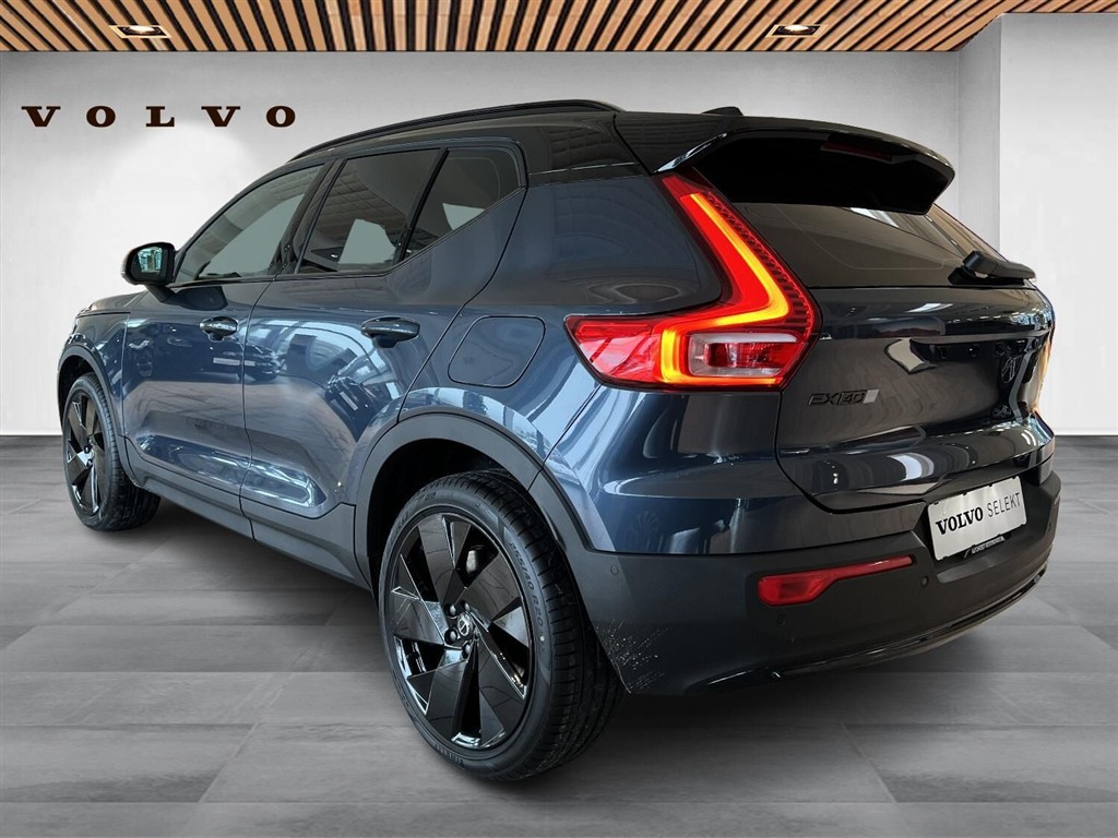 Volvo EX40 Single Motor Extended Range Black Edition Excess 252HK 5d Aut. - Image 3