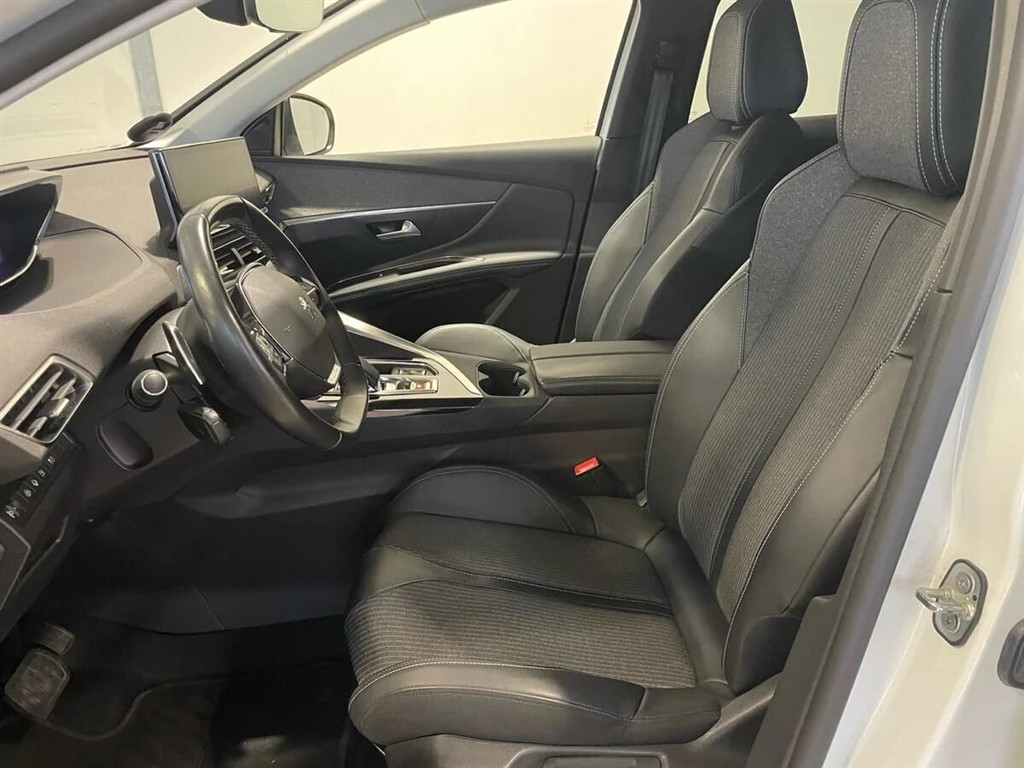 Peugeot 3008 1,6 PureTech Plugin-hybrid Selection Sport EAT8 225HK 5d 8g Aut. - Image 4