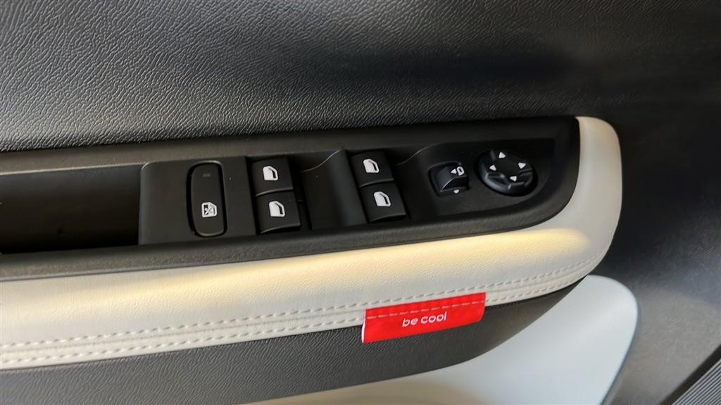 Citroën e-C3 EL VTR Sport 113HK 5d Aut. - Image 14