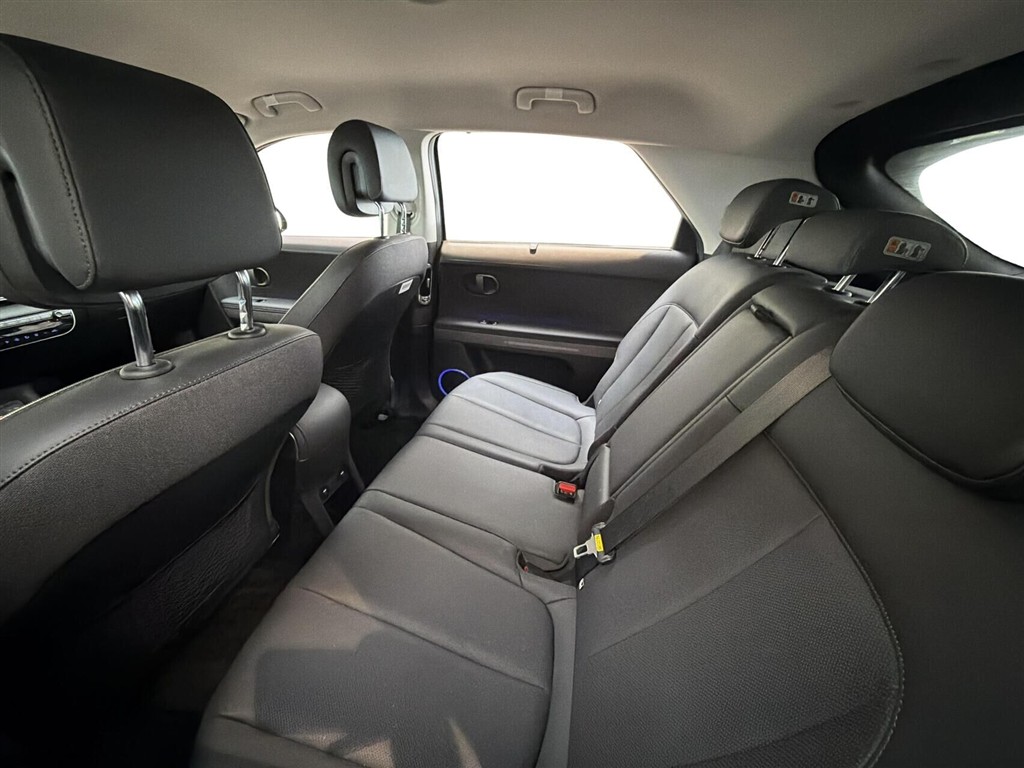 Hyundai Ioniq 5 Electric 84 kWh Ultimate 229HK 5d Aut. - Image 5