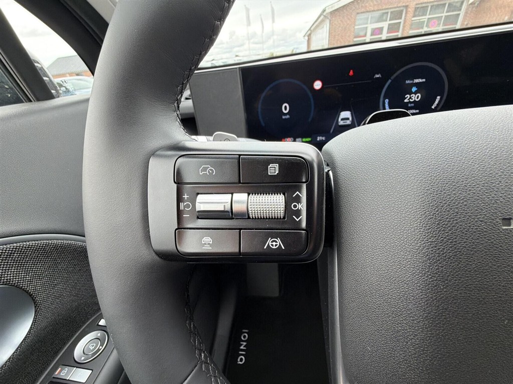 Hyundai Ioniq 9 7 Sæder Electric 110,3 kWh Advanced 218HK 5d Aut. - Image 8