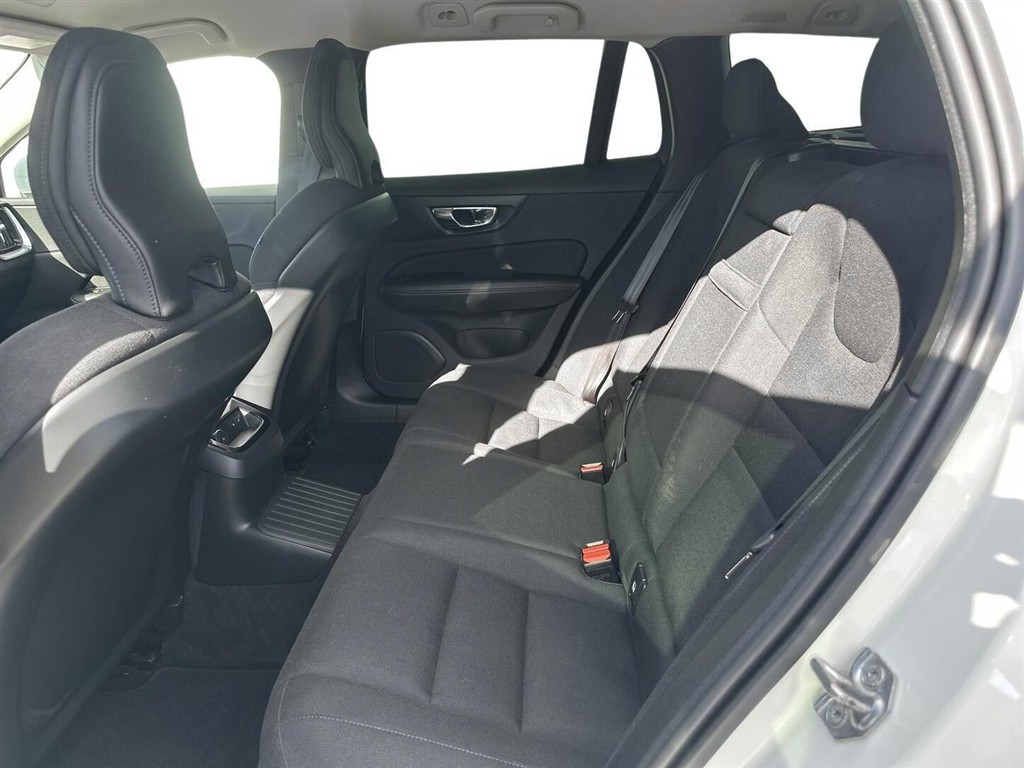 Volvo V60 2,0 T6 Recharge Plugin-hybrid Inscription Expression 340HK Stc 8g Aut. - Image 6