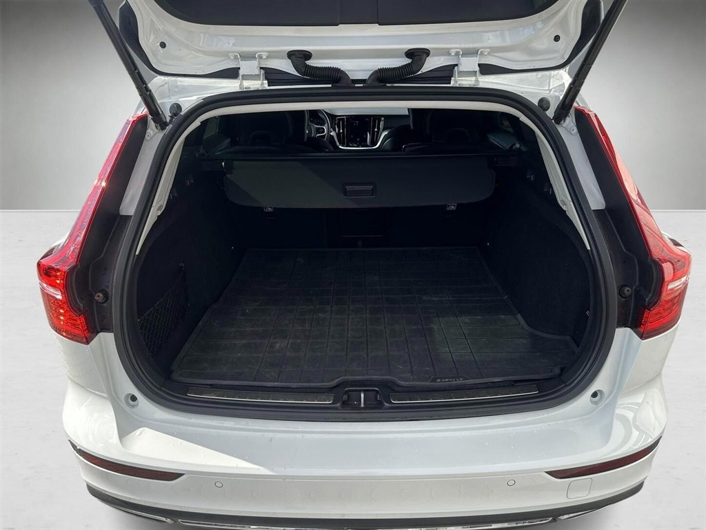 Volvo V60 2,0 T6 Recharge Plugin-hybrid Inscription Expression 340HK Stc 8g Aut. - Image 16