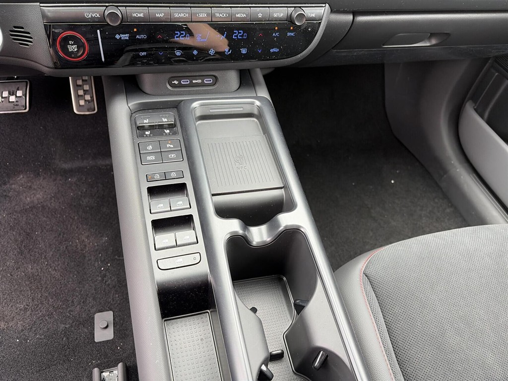 Hyundai Ioniq 6 Electric 84 kWh N-line+ 229HK Aut. - Image 10