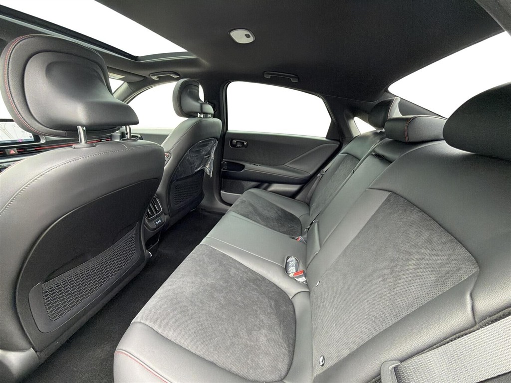 Hyundai Ioniq 6 Electric 84 kWh N-line+ 229HK Aut. - Image 5