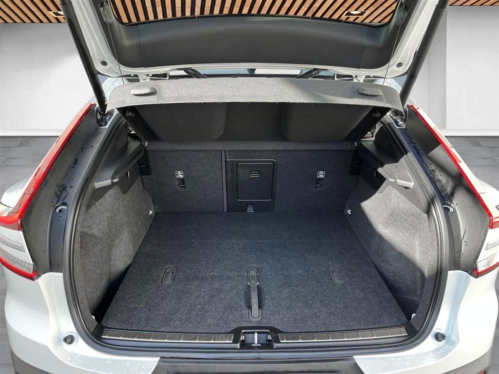 Volvo C40 P6 Recharge Ultimate 231HK 4d Aut. - Image 18