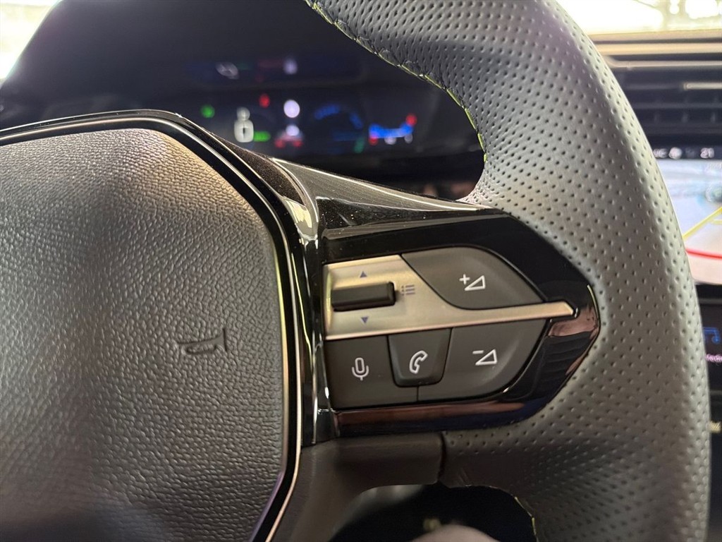 Peugeot e-308 EL GT 156HK 5d Aut. - Image 14
