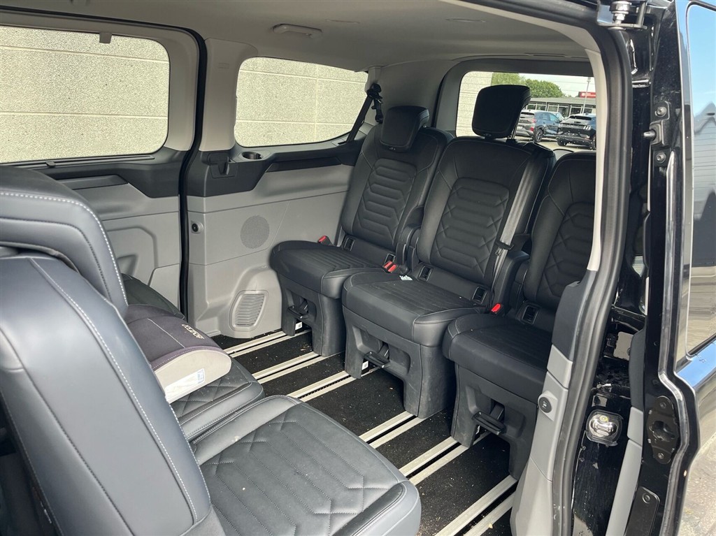 Ford E-Tourneo Custom 340 L2H1 EL Titanium X 218HK Aut. - Image 7
