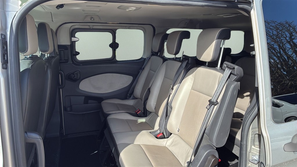 Ford Tourneo Custom 300 L2H1 2,0 TDCi 130HK 6g - Image 10