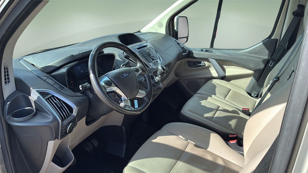 Ford Tourneo Custom 300 L2H1 2,0 TDCi 130HK 6g - Image 5