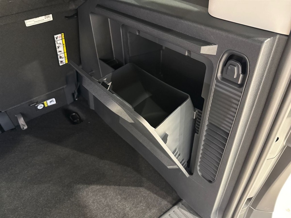 Ford E-Tourneo Courier EL Titanium 136HK Aut. - Image 19