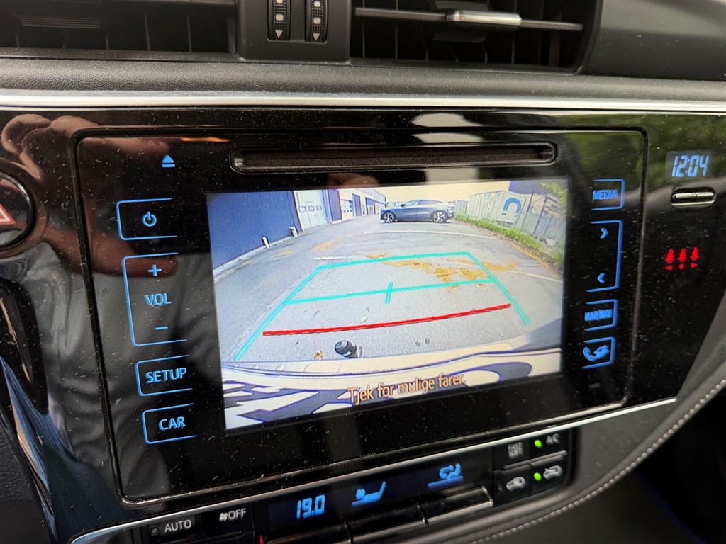 Toyota Auris Touring Sports 1,8 Hybrid H2 Comfort Safety Sense 136HK Stc Aut. - Image 17