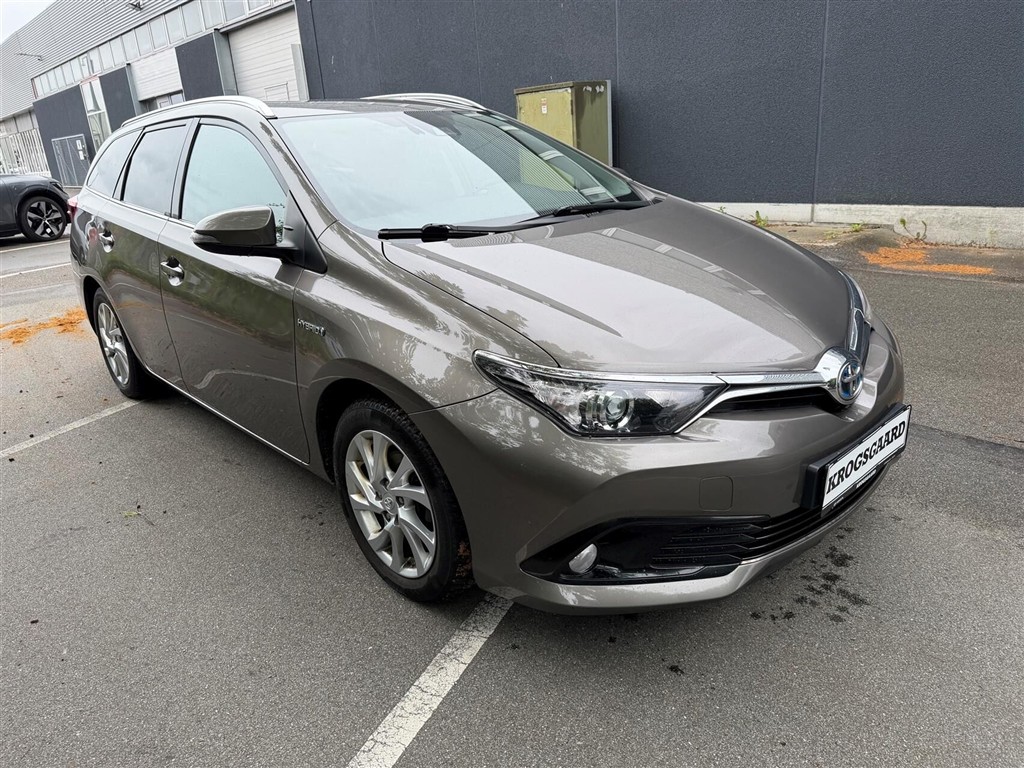 Toyota Auris Touring Sports 1,8 Hybrid H2 Comfort Safety Sense 136HK Stc Aut. - Image 4