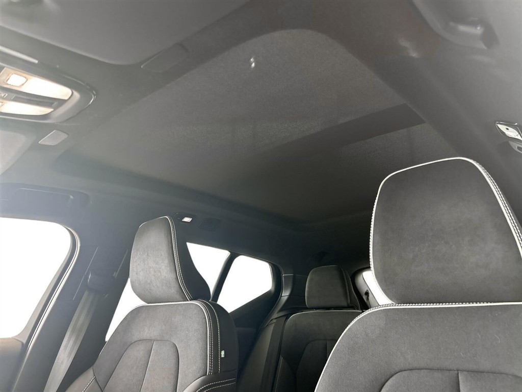 Volvo XC40 P8 Recharge Twin Ultimate AWD 408HK 5d Aut. - Image 17
