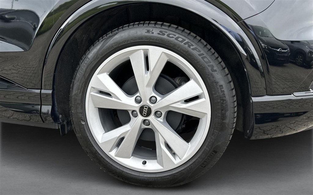 Audi Q4 45 E-tron S Line 286HK 5d Aut. - Image 9