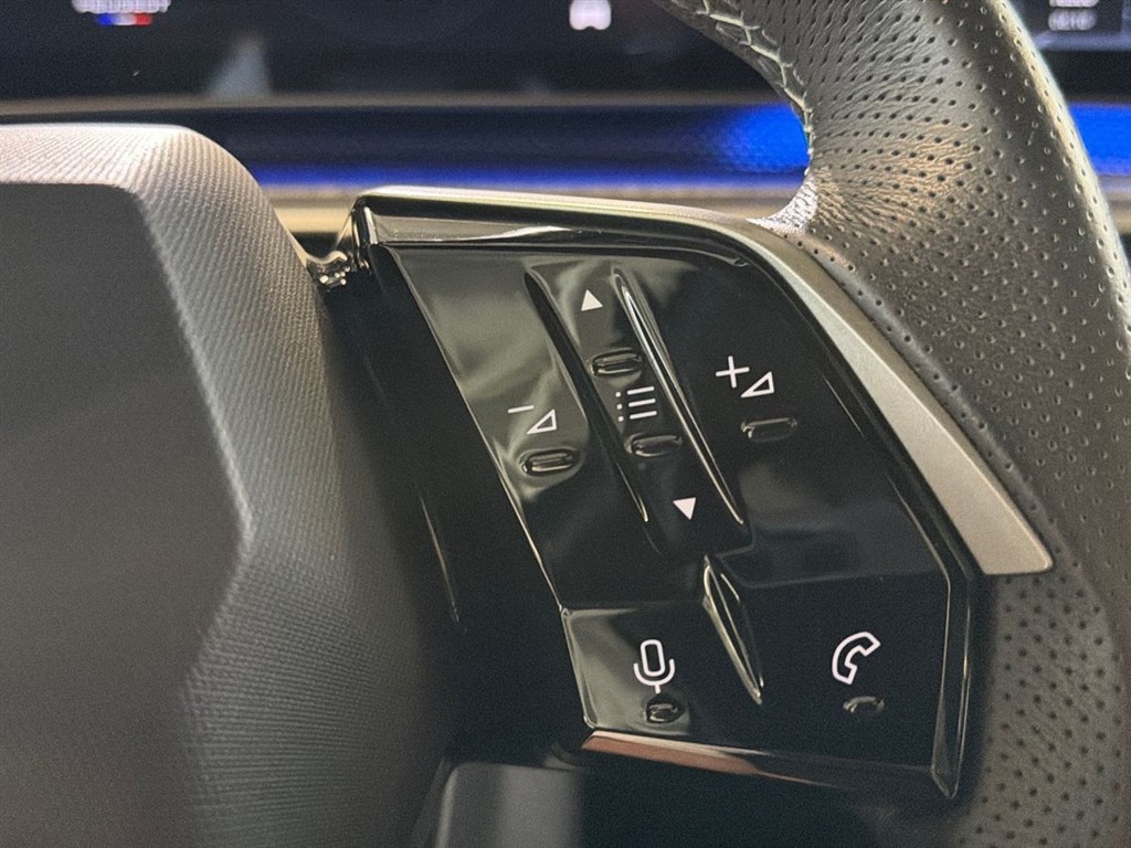 Peugeot e-5008 EL GT Pack 210HK 5d Aut. - Image 14