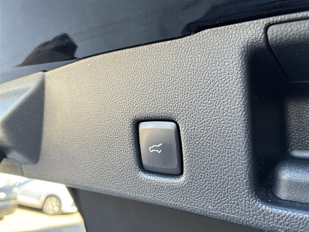 Ford Kuga 2,5 Plugin-hybrid ST-Line X CVT 225HK 5d Trinl. Gear - Image 10