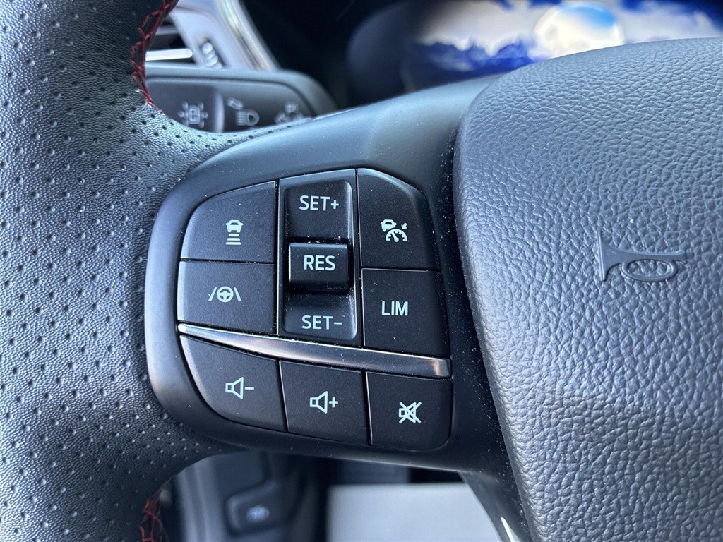 Ford Kuga 2,5 Plugin-hybrid ST-Line X CVT 225HK 5d Trinl. Gear - Image 12