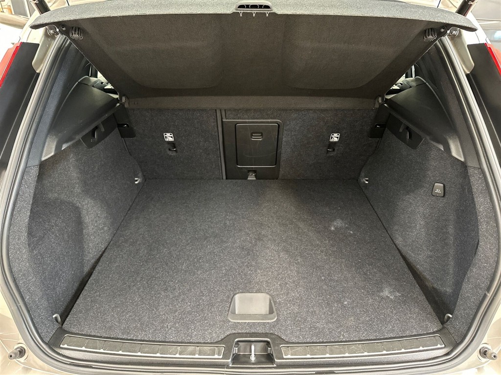 Volvo XC40 1,5 T5 Recharge Plugin-hybrid Inscription 262HK 5d 7g Aut. - Image 14