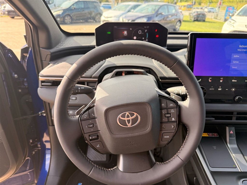 Toyota bZ4X Touring 280 kW (380 hk) aut. gear AWD Active Tech - Image 8