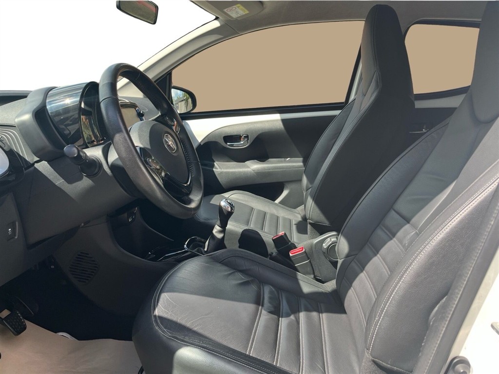 Toyota Aygo 1,0 VVT-I X-Cellence 69HK 5d - Image 11