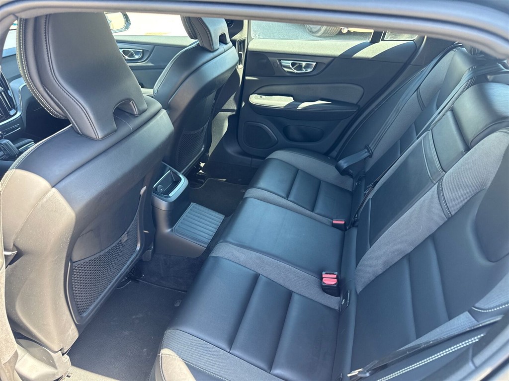 Volvo V60 2,0 T6 Recharge Plugin-hybrid R-design 340HK Stc 8g Aut. - Image 7