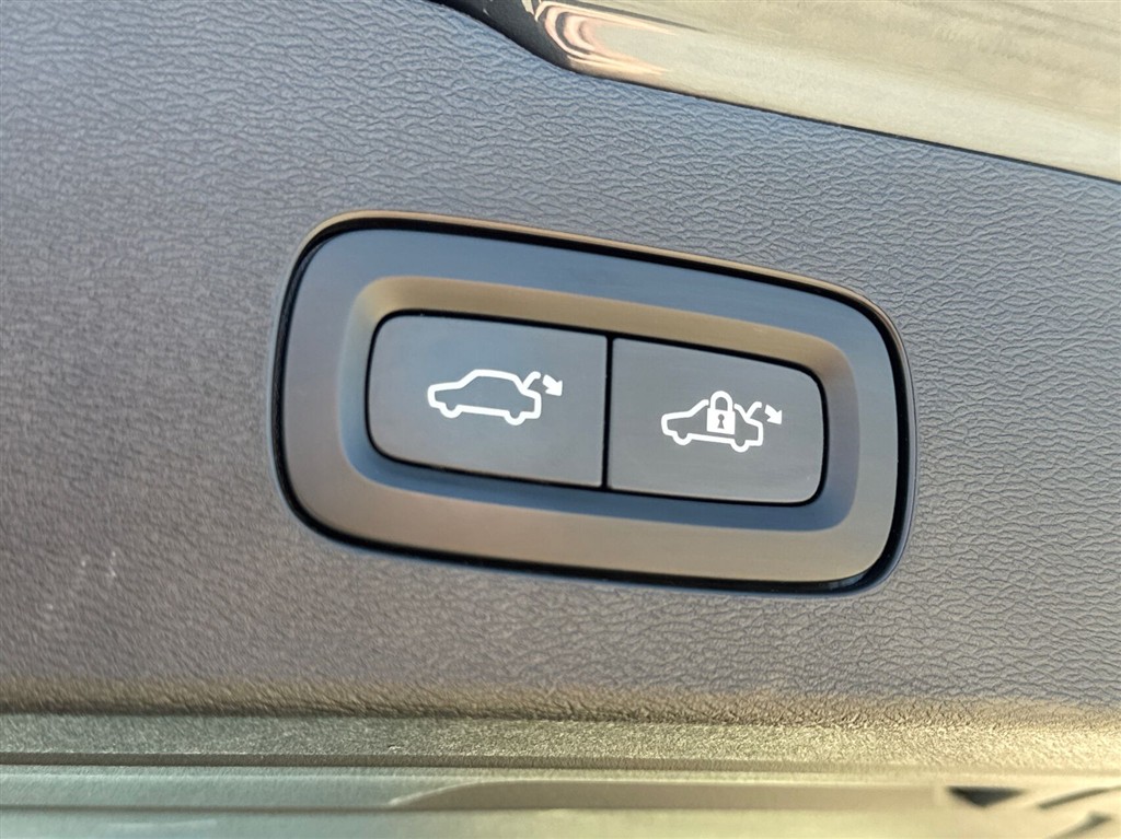 Volvo V60 2,0 T6 Recharge Plugin-hybrid R-design 340HK Stc 8g Aut. - Image 24