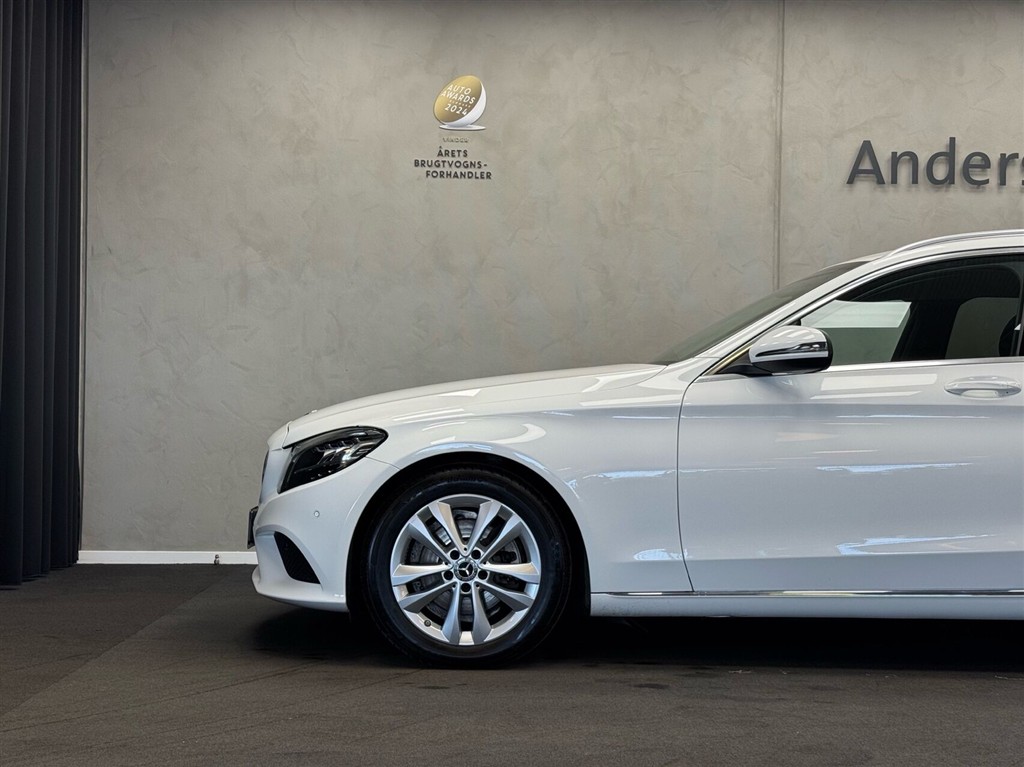 Mercedes-Benz C220 d T 2,0 CDI Progressive 9G-Tronic 194HK Stc Aut. - Image 4