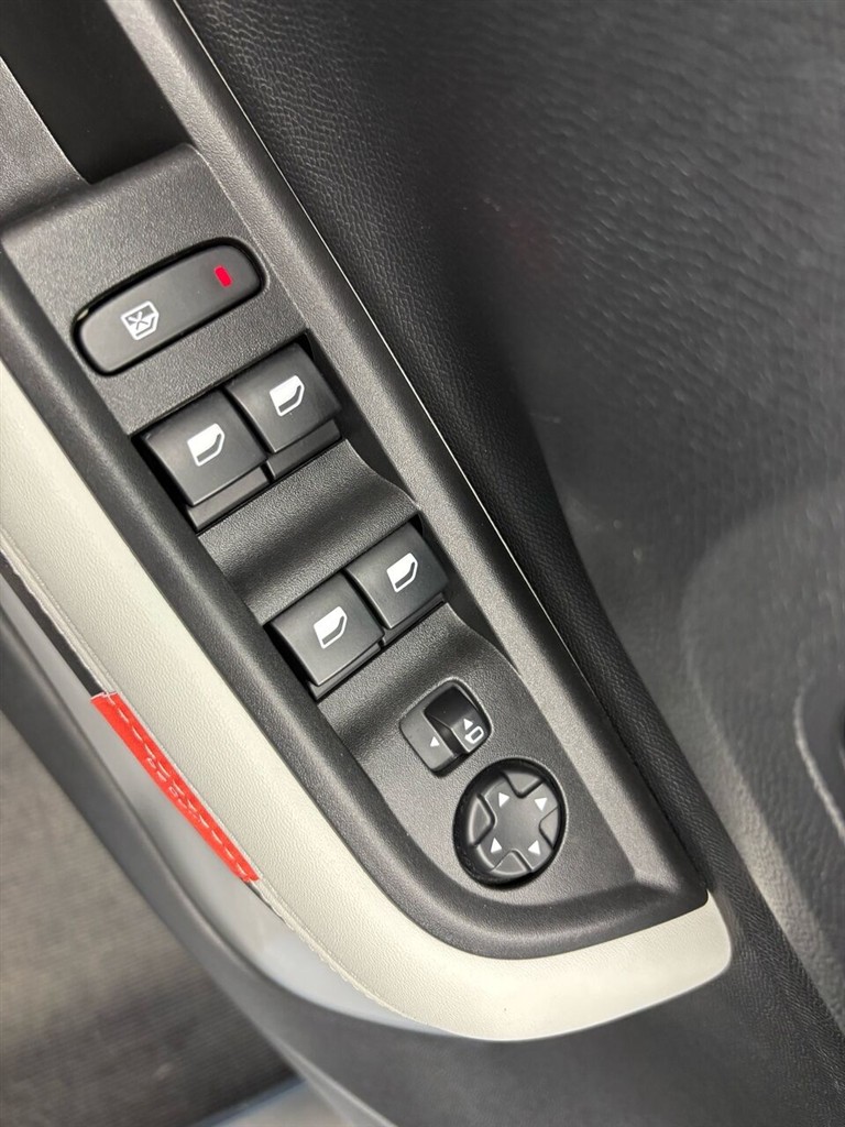Citroën e-C3 Aircross EL Max 113HK 5d Aut. - Image 10