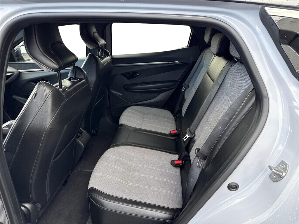 Renault Mégane E-TECH Techno 220HK 5d Aut. - Image 5