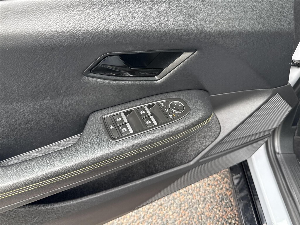 Renault Mégane E-TECH Techno 220HK 5d Aut. - Image 8