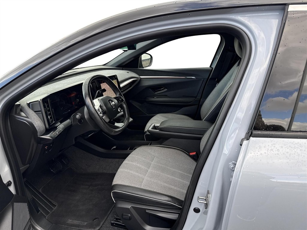 Renault Mégane E-TECH Techno 220HK 5d Aut. - Image 4