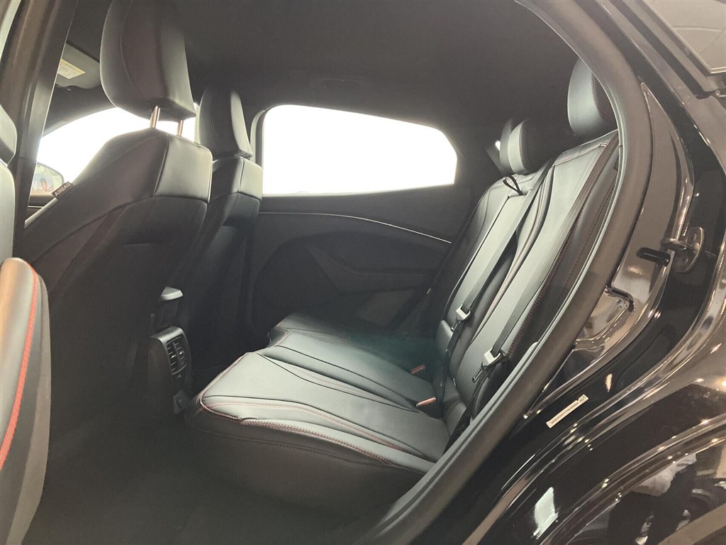 Ford Mustang Mach-E EL UR Premium 276HK 5d Aut. - Image 5