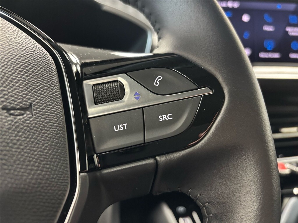 Peugeot e-208 EL Allure 156HK 5d Aut. - Image 12