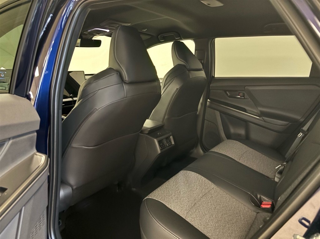 Toyota bZ4X EL Active Tech 224HK 5d Aut. - Image 6