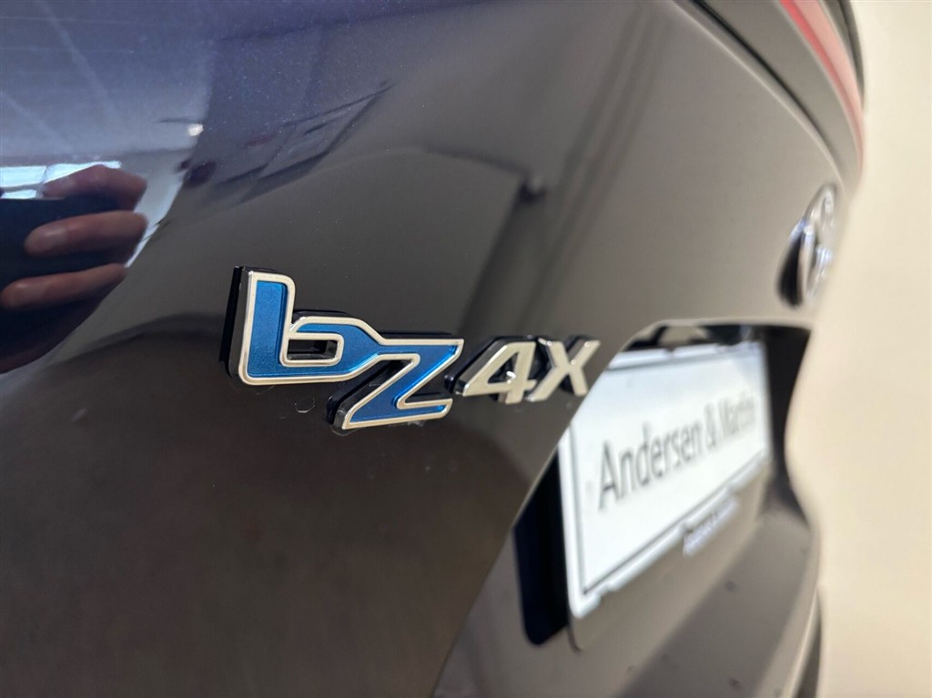 Toyota bZ4X EL Active Tech 224HK 5d Aut. - Image 4