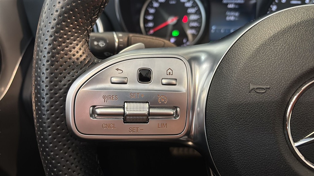 Mercedes C200 Cab - Image 20