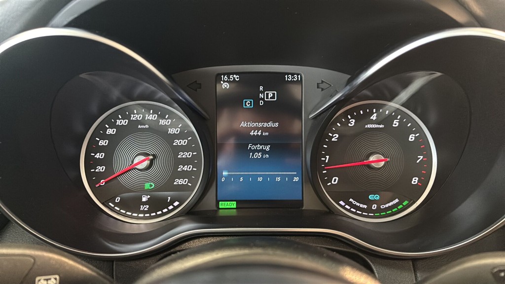 Mercedes C200 Cab - Image 25