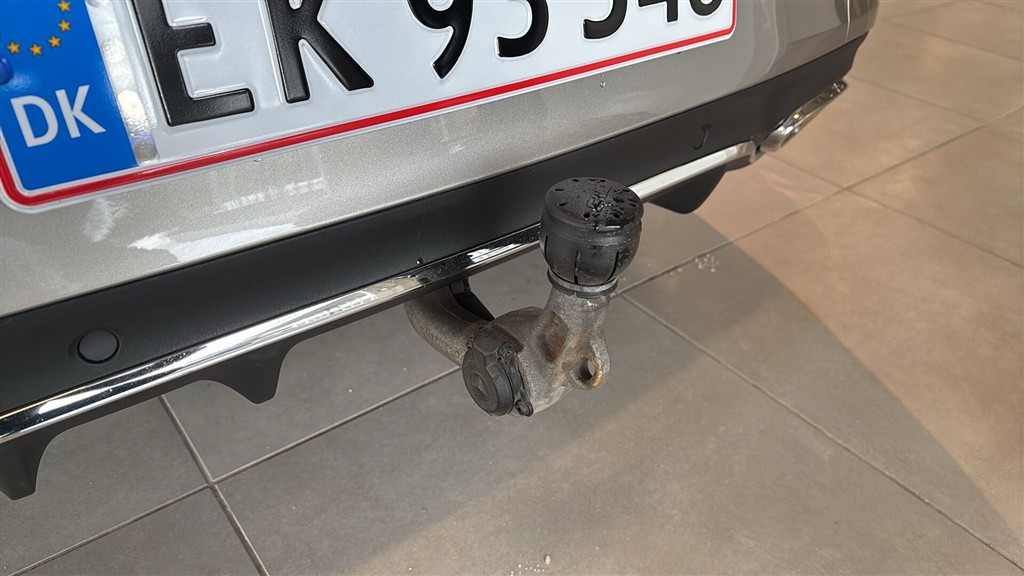 Mercedes C200 Cab - Image 26