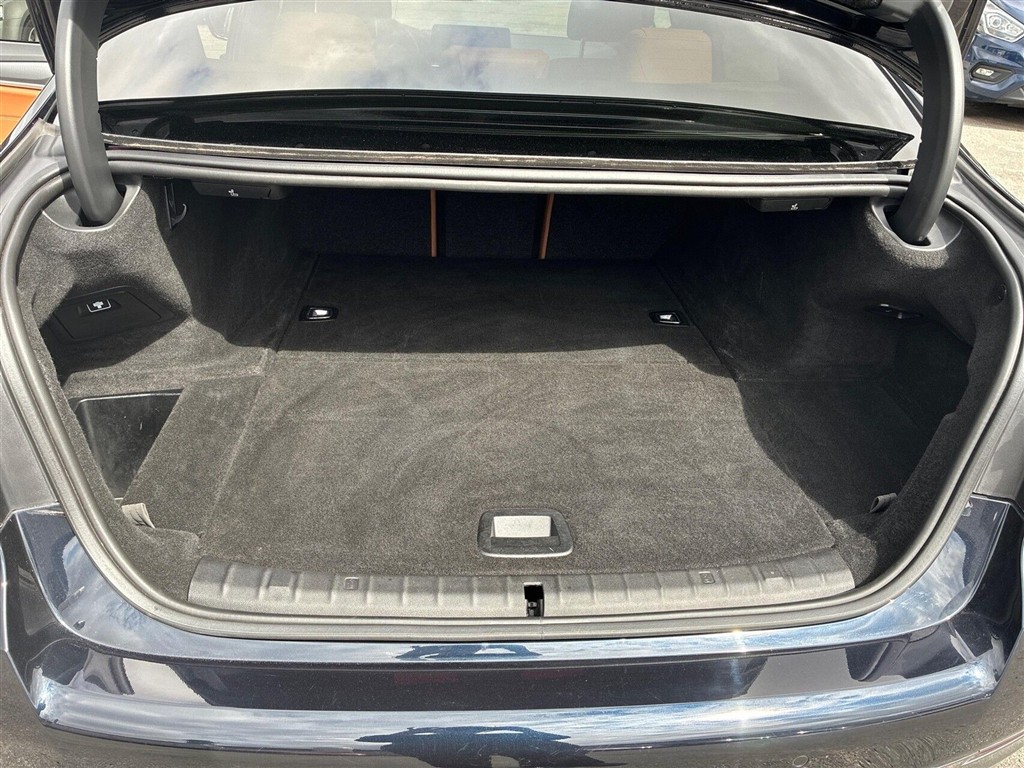 BMW 545e 3,0 Plugin-hybrid M-Sport Plus XDrive Steptronic 395HK 8g Aut. - Image 13