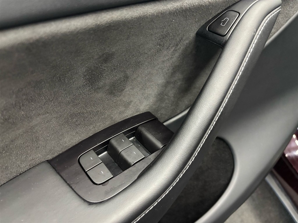 Tesla Model Y EL Long Range AWD 514HK 5d Aut. - Image 13