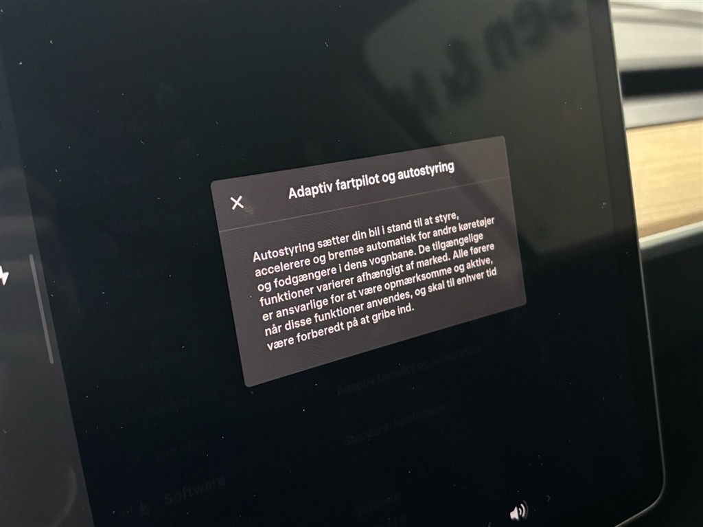 Tesla Model Y EL Long Range AWD 514HK 5d Aut. - Image 26