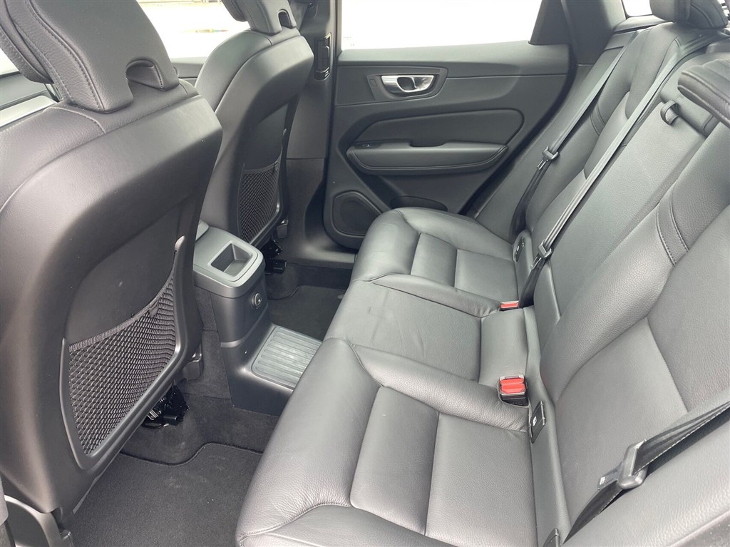 Volvo XC60 2,0 T6 Recharge Plugin-hybrid Ultimate AWD 350HK 5d 8g Aut. - Image 8