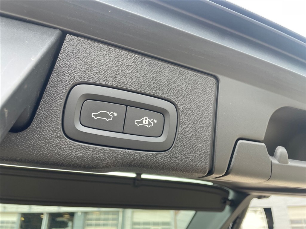 Volvo XC60 2,0 T6 Recharge Plugin-hybrid Ultimate AWD 350HK 5d 8g Aut. - Image 26
