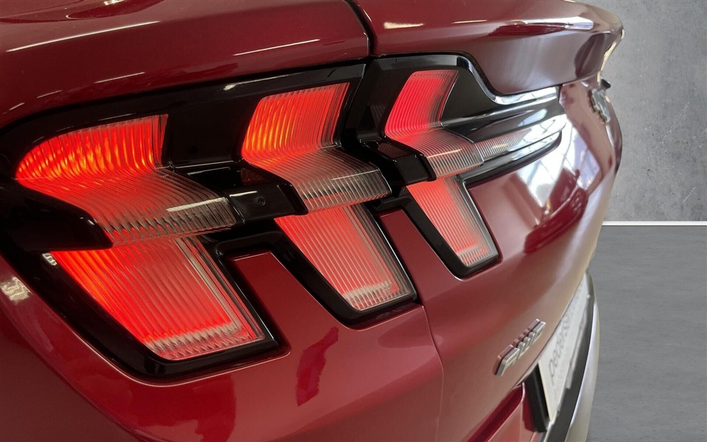Ford Mustang Mach-E EL UR Premium AWD 351HK 5d Aut. - Image 32