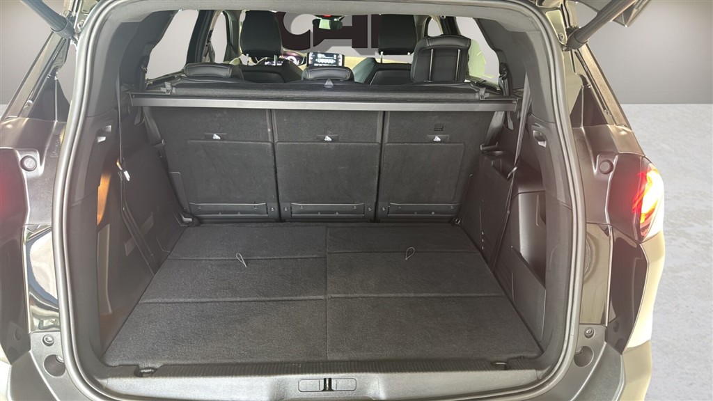 Peugeot 5008 1,2 PureTech GT Black Pack EAT8 130HK 5d 8g Aut. - Image 7
