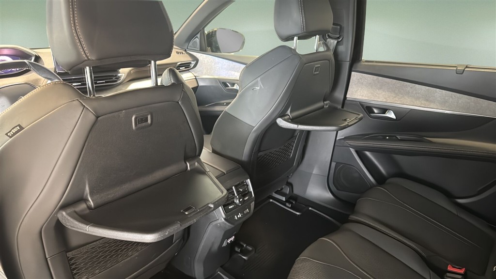 Peugeot 5008 1,2 PureTech GT Black Pack EAT8 130HK 5d 8g Aut. - Image 11