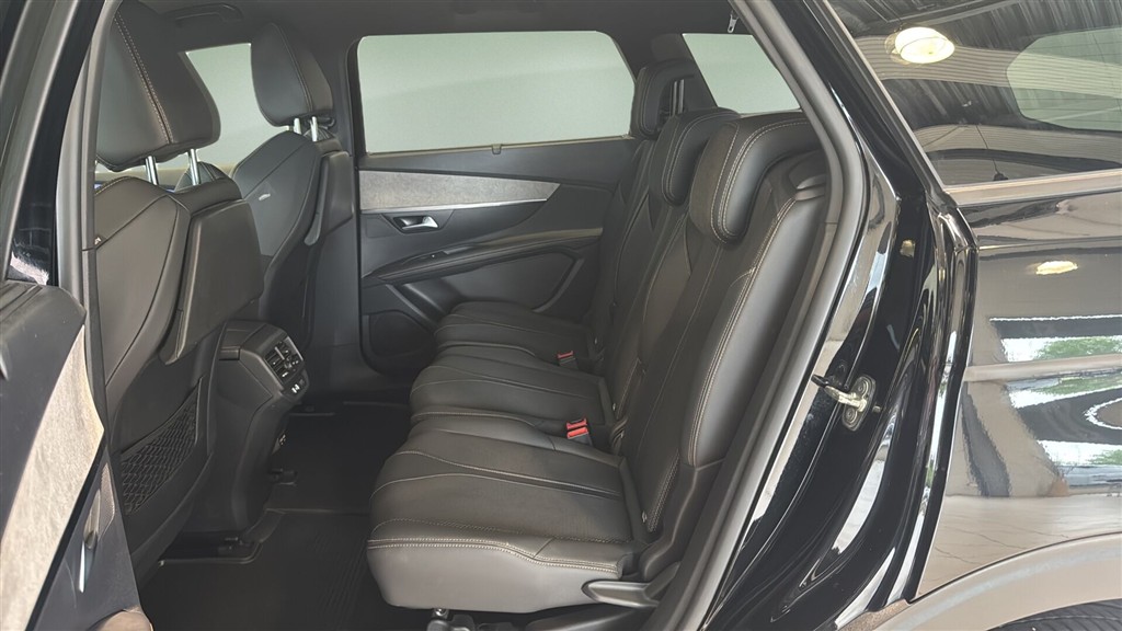 Peugeot 5008 1,2 PureTech GT Black Pack EAT8 130HK 5d 8g Aut. - Image 5