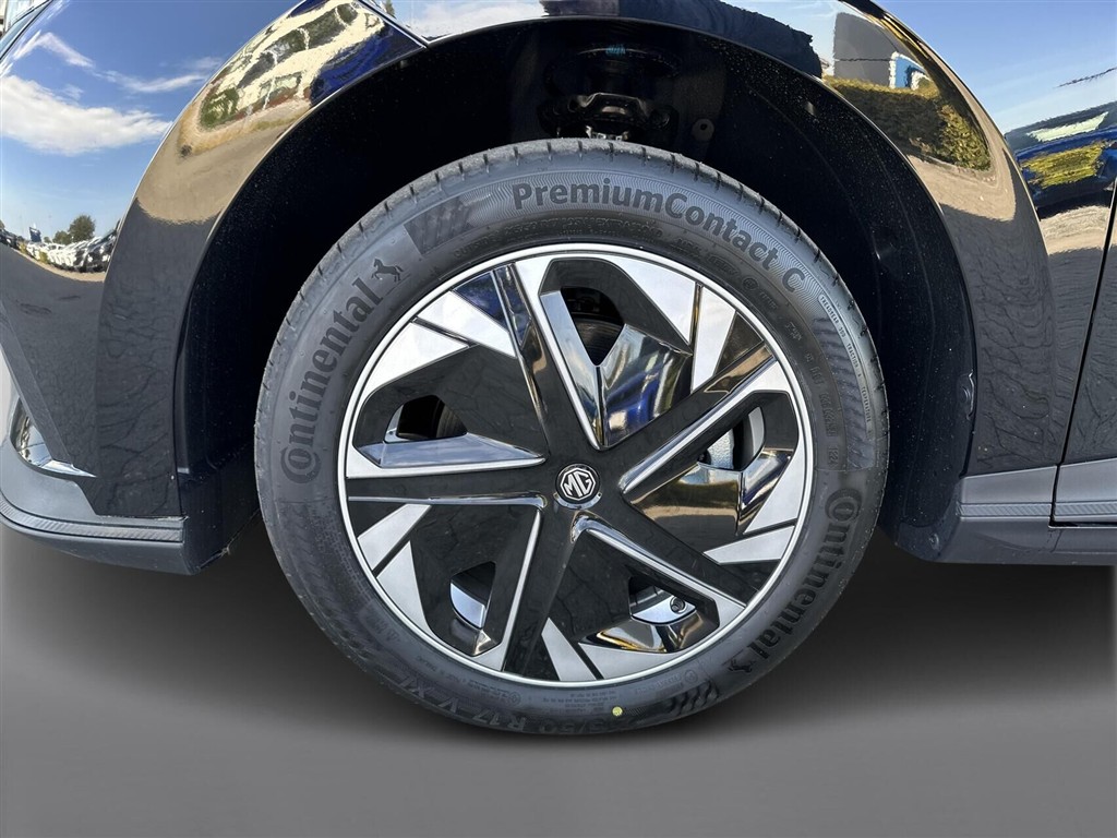 MG MG4 Electric EL Standard Range 170HK 5d Aut. - Image 17