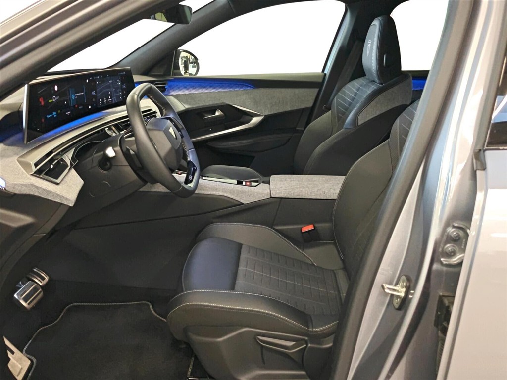 Peugeot e-5008 EL GT Pack 210HK 5d Aut. - Image 4